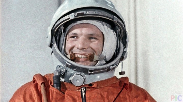 Обложка книги Назад в СССР (воспоминания очевидца), часть четвертая - Гагарин