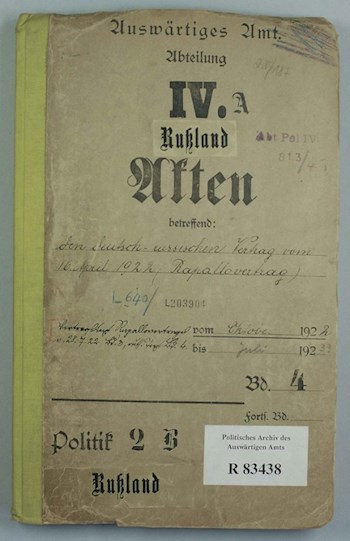 Обложка книги 16 апреля 1922 г., договор между РСФСР и Германией в Рапалло (русский и немецкий тексты).