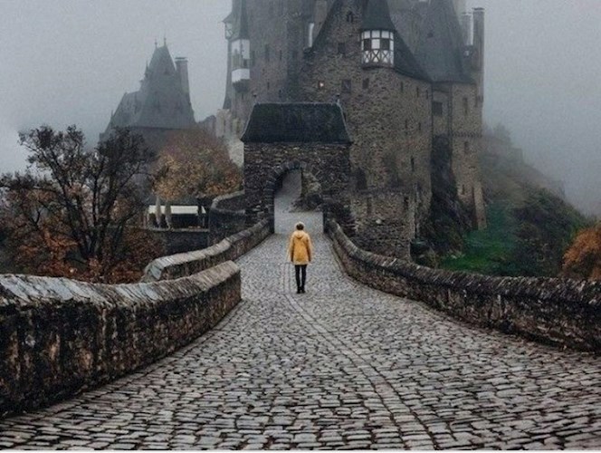 Обложка книги Череда самоубийств
